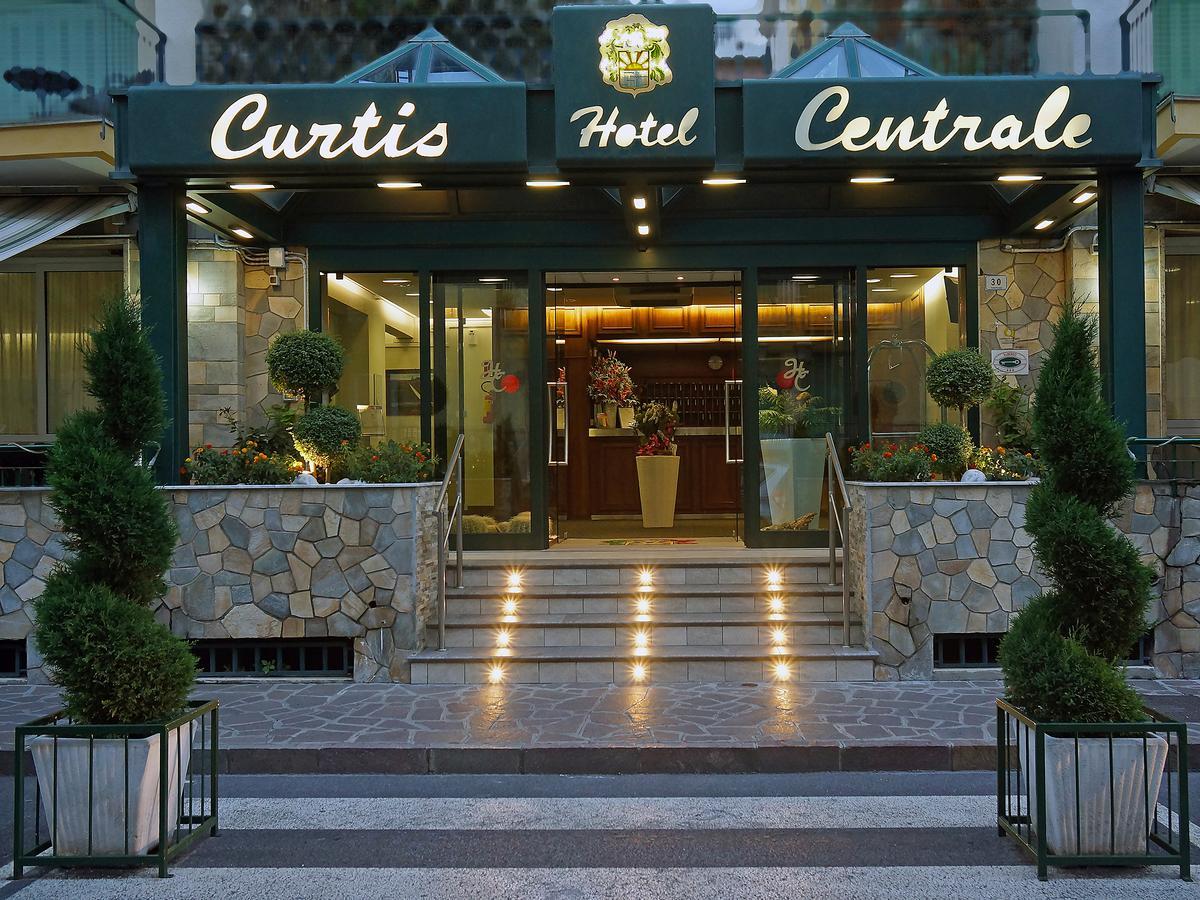 Hotel Curtis Centrale Alassio Exteriér fotografie